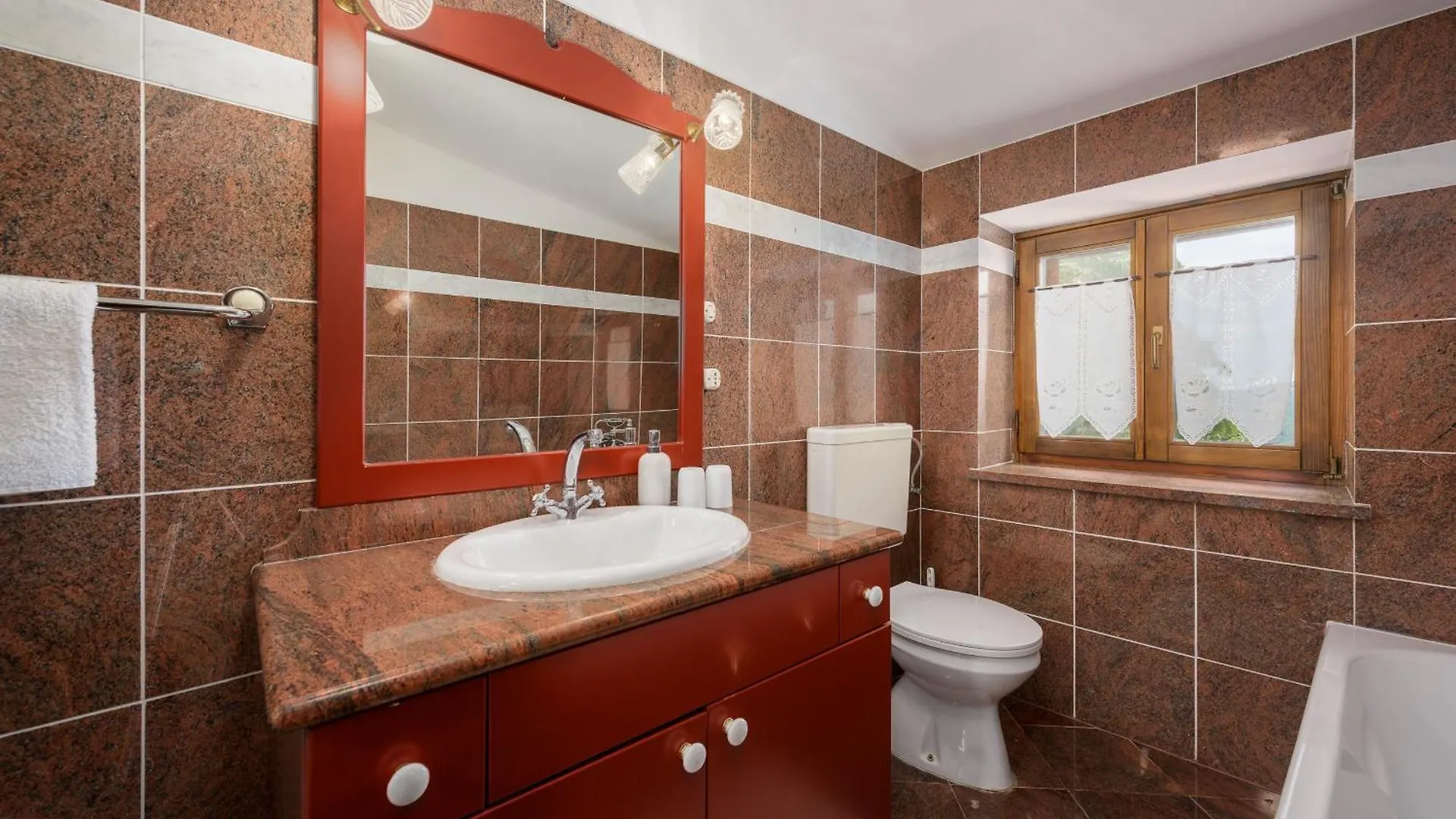 Villa Zamask For 7 People In Central Istria With Jacuzzi & Sauna