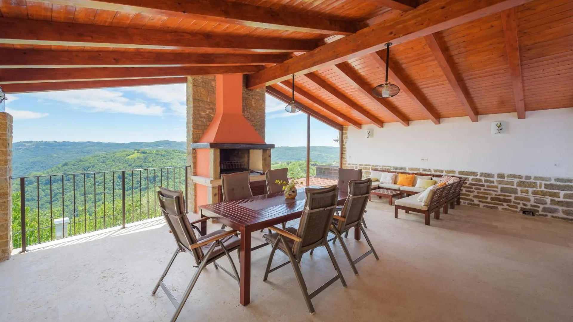 Villa Zamask For 7 People In Central Istria With Jacuzzi & Sauna