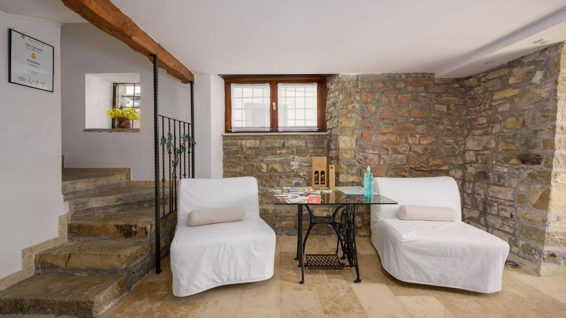 Villa Zamask For 7 People In Central Istria With Jacuzzi & Sauna