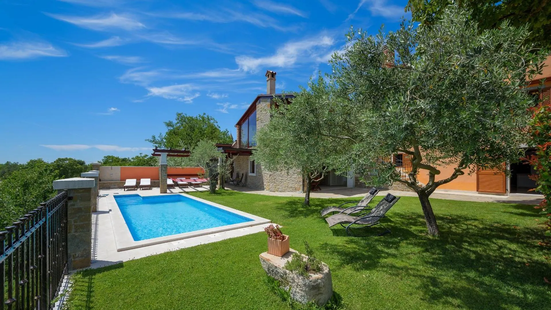 Villa Zamask For 7 People In Central Istria With Jacuzzi & Sauna Croatia