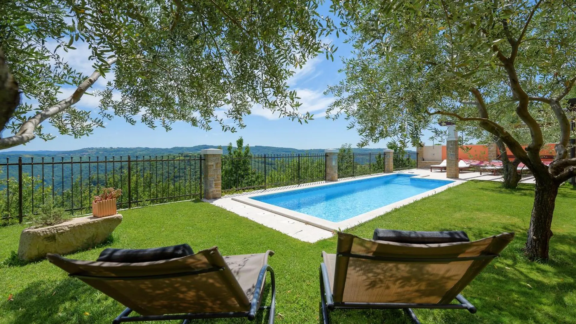 Villa Zamask For 7 People In Central Istria With Jacuzzi & Sauna Croatia